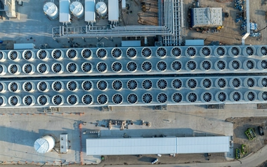 Data centre cooling fans