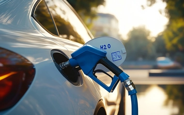 electric vehicle fast charging and fuel cell back-up power forecourt