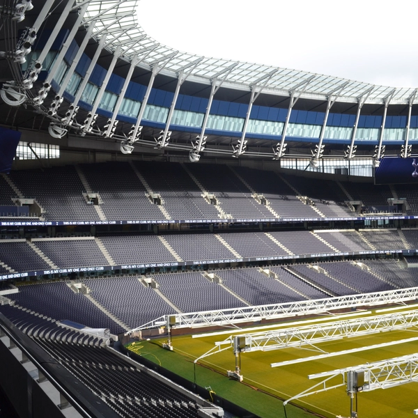 CreativeCommons_ViewOfNorthStandInTottenhamHotspurStadium