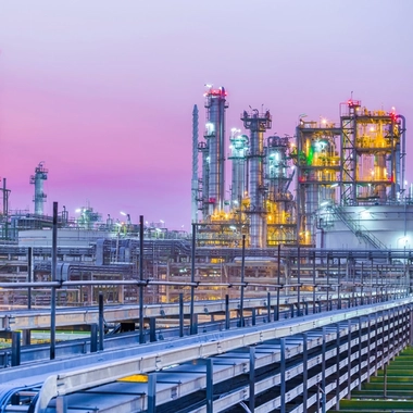 AdobeStock_76788123_industrial petroleum plant