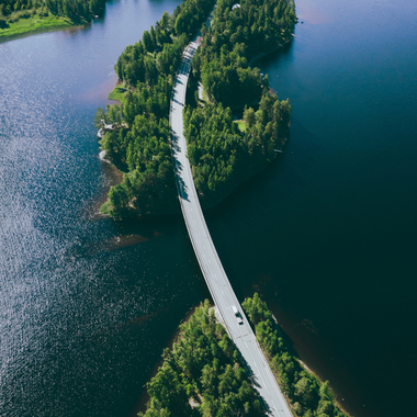 AdobeStock_568835392_BridgeOverLake