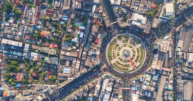 AdobeStock_172367144_aerial_roundabout