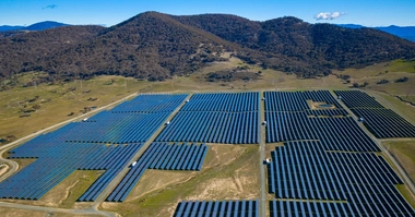 AdobeStock_418256133_Aerial-view-above-a-large-solar-farm-for-renewable-energy-supply-in-Canberra-Australia