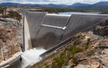 A Picture of the Cotter Dam 