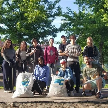 Vancouver Canadian shore clean-up