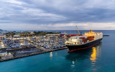 Cargo ship Honolulu