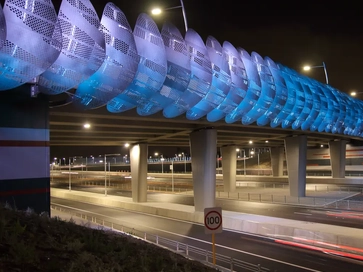 Pont Sky Ribbon Gateway