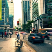 AdobeStock_91610963_Brisbane-streets-pedestrians-and-buildings