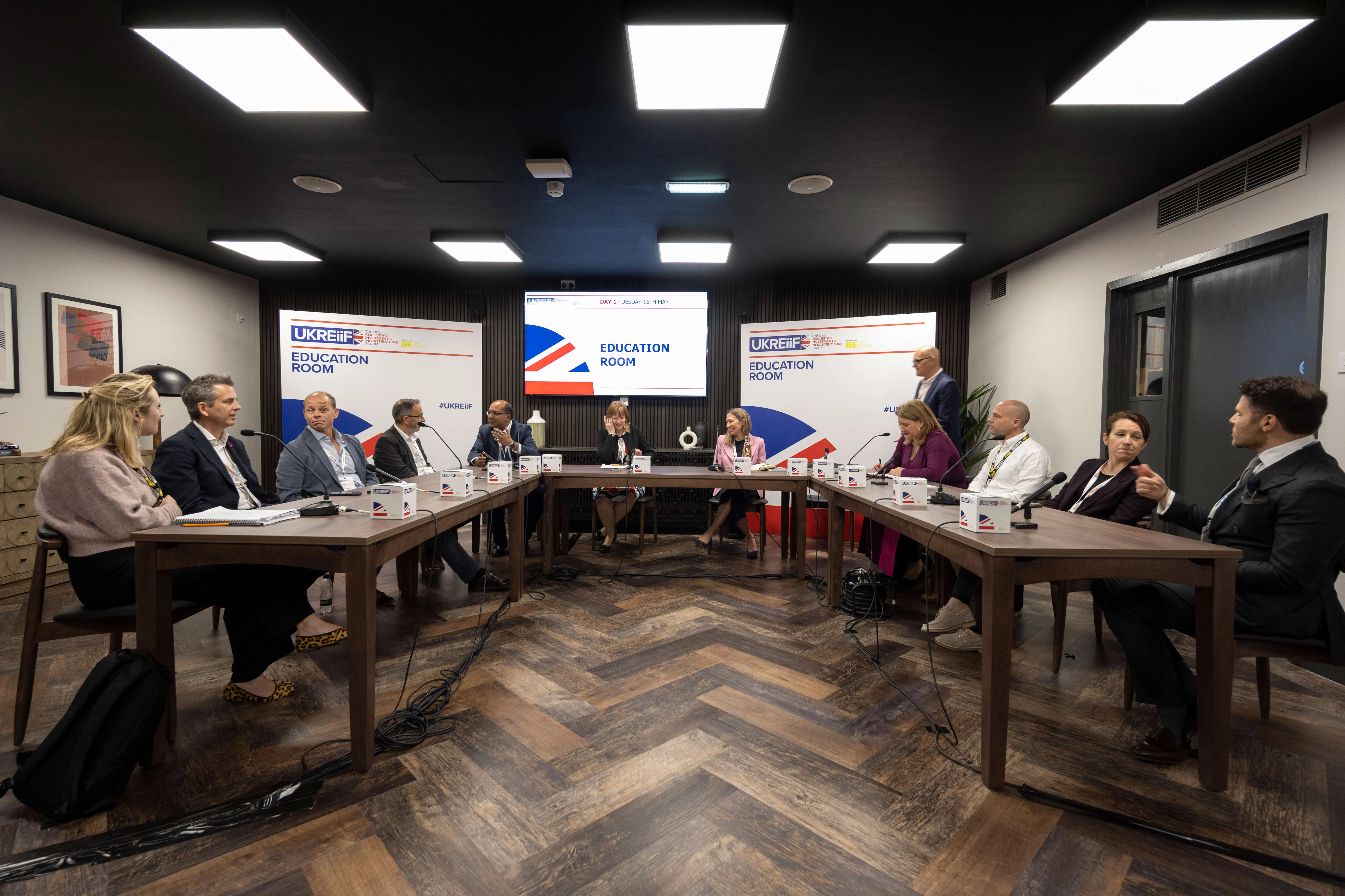 Creating Better Workplaces for Thriving Workforce | GHD Insights