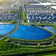 infrastructure durable de parc de panneaux solaires