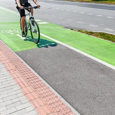 AdobeStock_207275550bikelane.jpeg