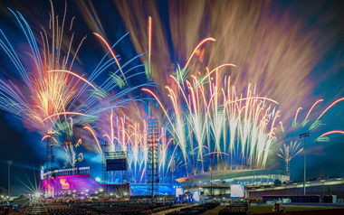 Colorful fireworks at Birmingham commonwealth games 2022